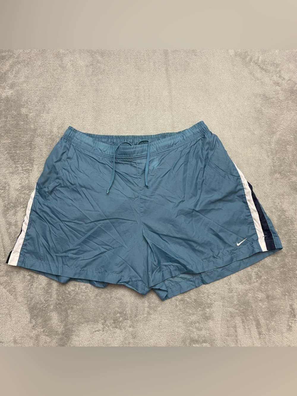 Vintage Nike Running Shorts Blue Pockets Nylon Women's Size XL 16-18 x 4"